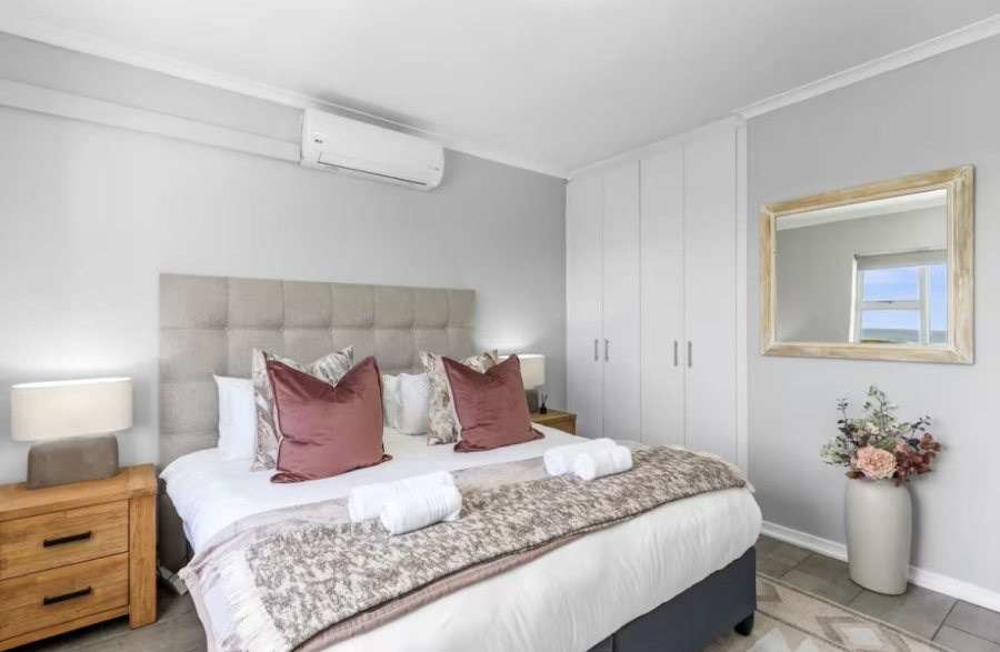 To Let 3 Bedroom Property for Rent in Big Bay Western Cape